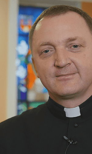 ks.-Przemysław-Tyblewski-600x400